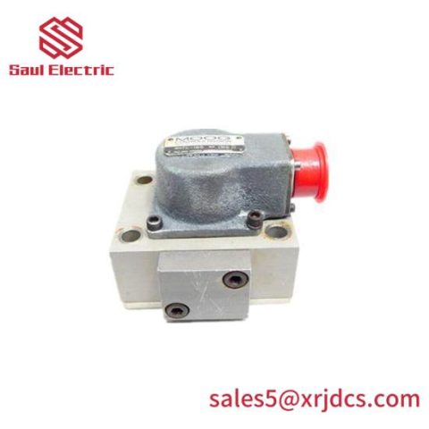 MOOG D136-001-008a Industrial Control Module